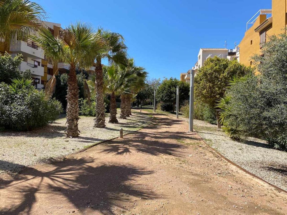 Acogedor Apartamento Al Lado De La Playa Аликанте Экстерьер фото